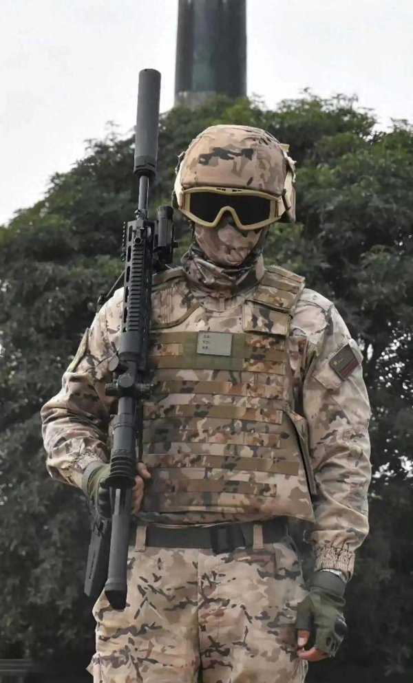 汇巨福配资 新曝光！中国步枪全部安装消音器，普通士兵要消音器有什么用？